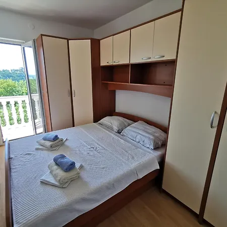 With Parking Space - 24556 Crikvenica
