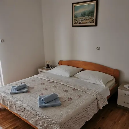 With Parking Space - 24556 Crikvenica