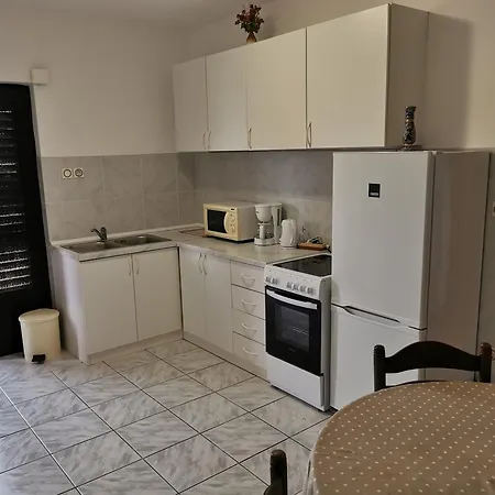 With Parking Space - 24556 Appartamento Crikvenica