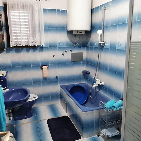 With Parking Space - 24556 Appartamento Crikvenica