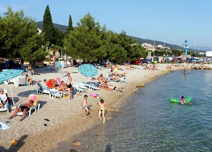 Lägenhet With Parking Space - 24556